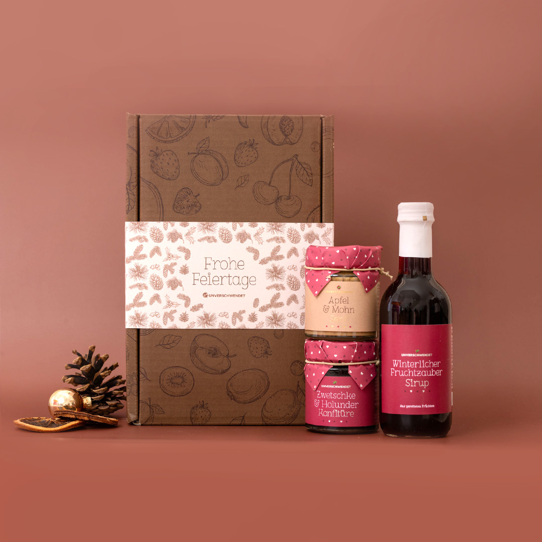 Geschenkkarton Feine Mischung Weihnachten Tannenzapfen hell