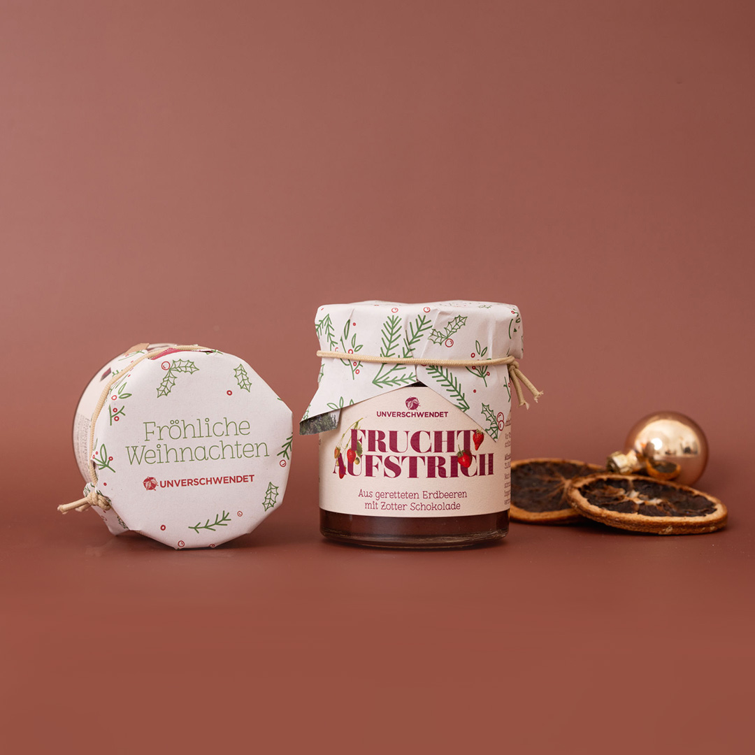Erdbeere & Zotter Schokolade Fruchtaufstrich Weihnachten rot-grün-weiß Erdbeere & Zotter Schokolade Fruchtaufstrich Weihnachten rot-grün-weiß