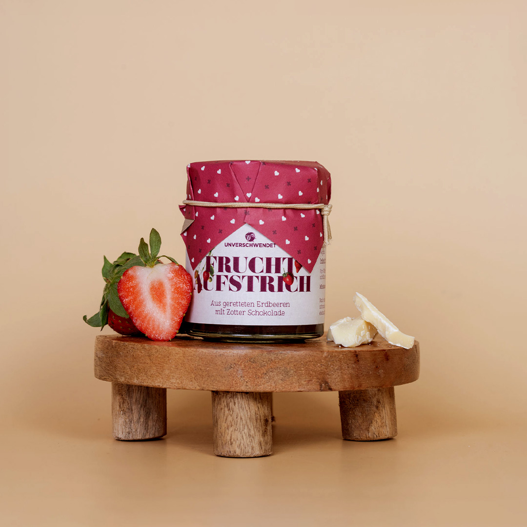 Fruchtaufstrich im Gläschen (Vorderansicht) Fruchtaufstrich im Gläschen