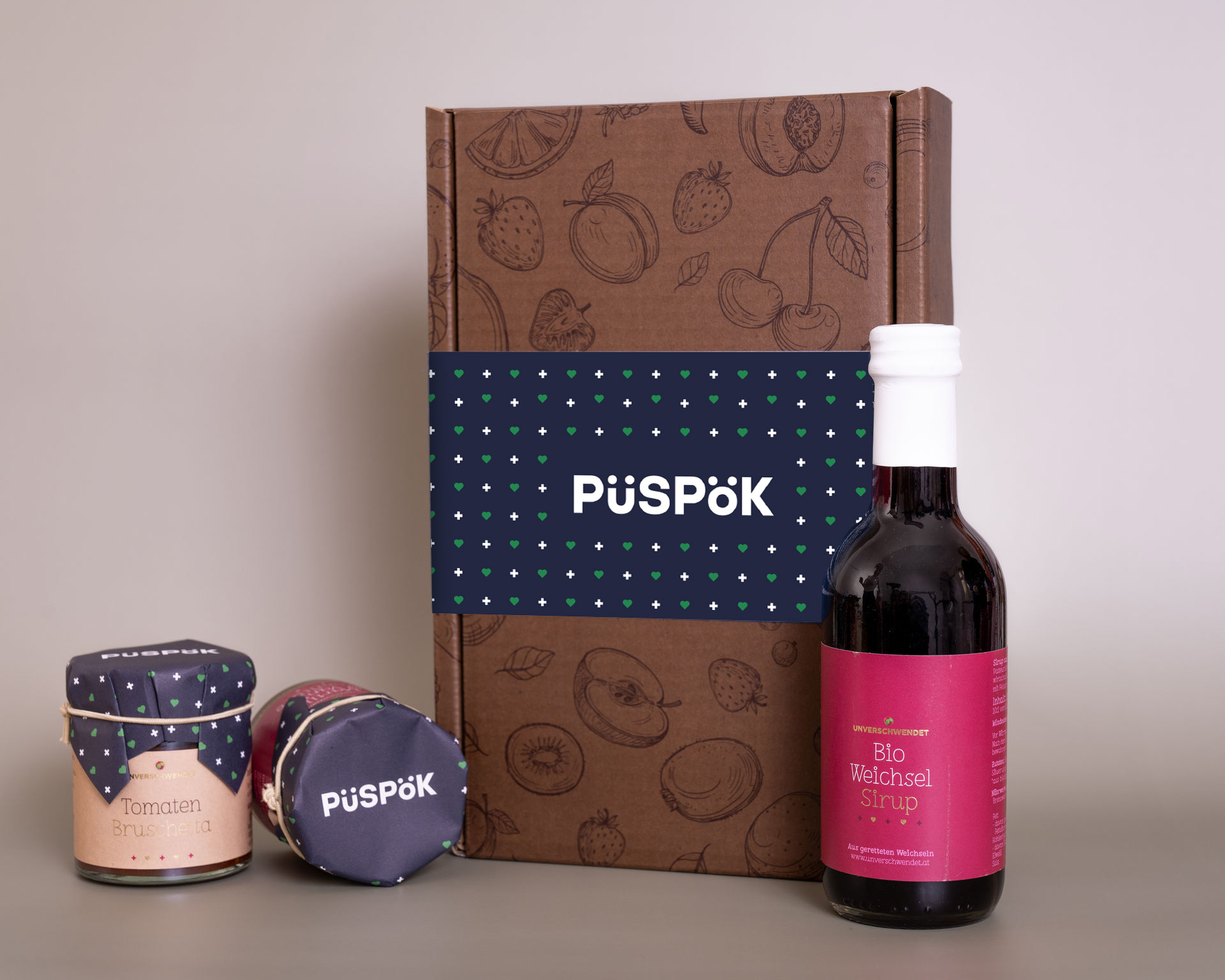 Geschenkset bestehend aus Sirup und Aufstrichgläschen (personalisierbar als Firmengeschenk) Geschenkset bestehend aus Sirup und Aufstrichgläschen